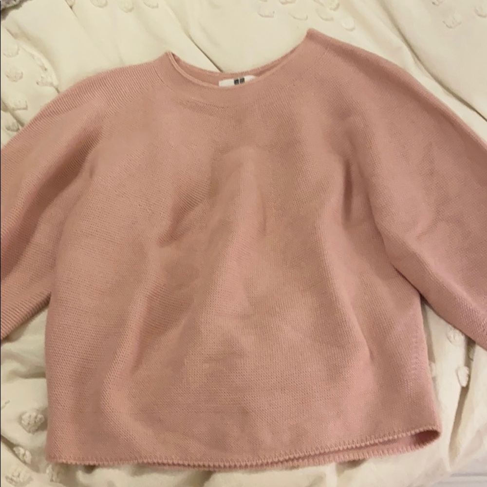 Uniqlo balloon sleeve sweater